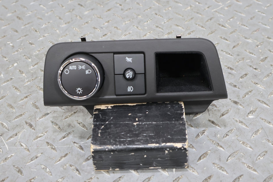 07-14 Cadillac Escalade GMT900 Headlight Switch