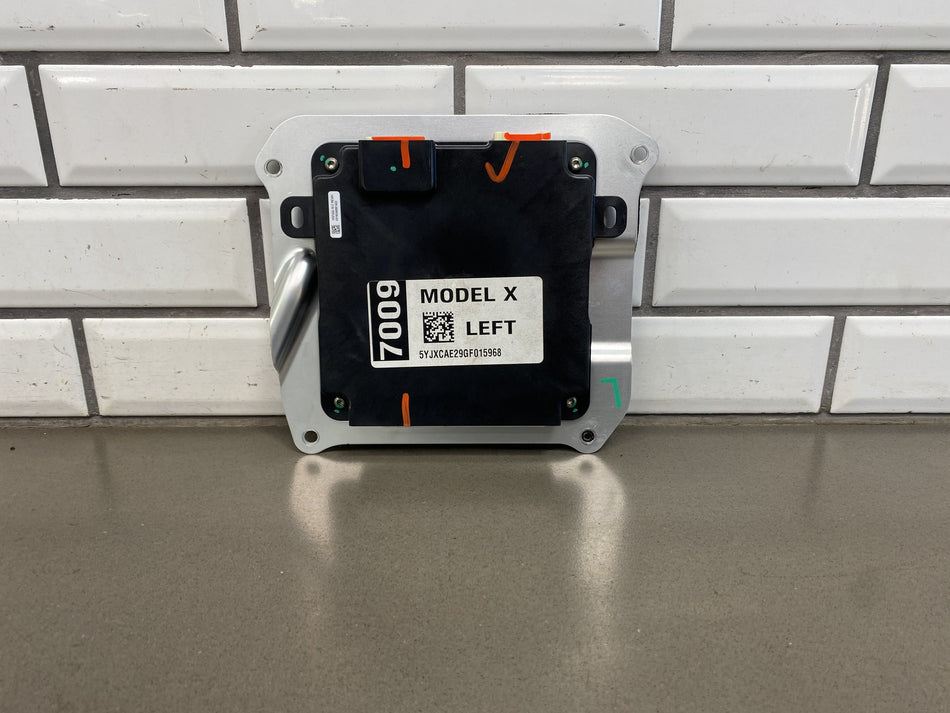 2016 Tesla Model X Left Door Control Module OEM