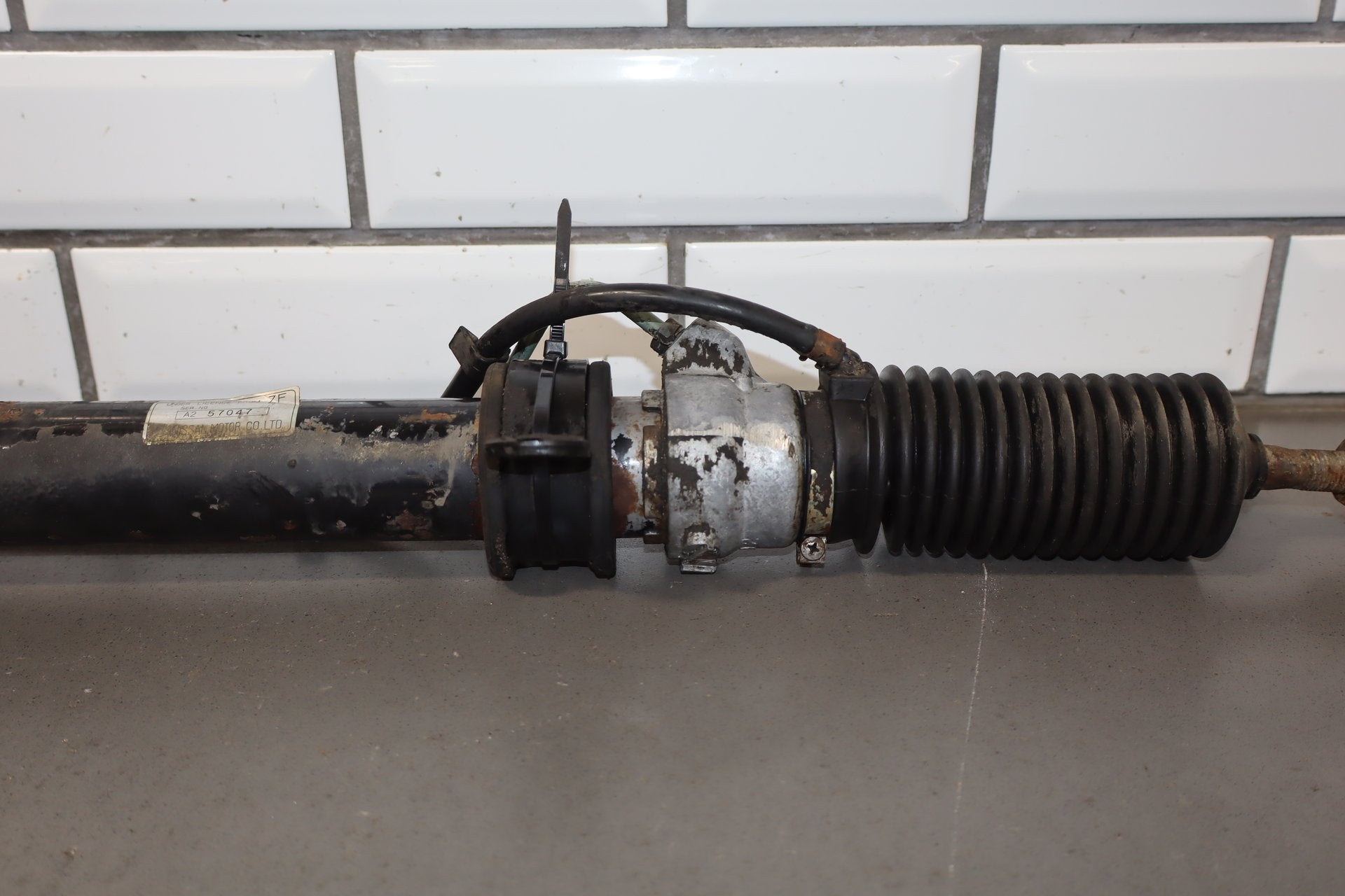 1986 Nissan 300ZX Steering Gear OEM – J & J Auto Wrecking