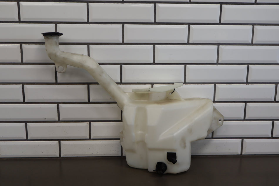 05-13 Chevy Corvette C6 Washer Bottle With Pump 19168771