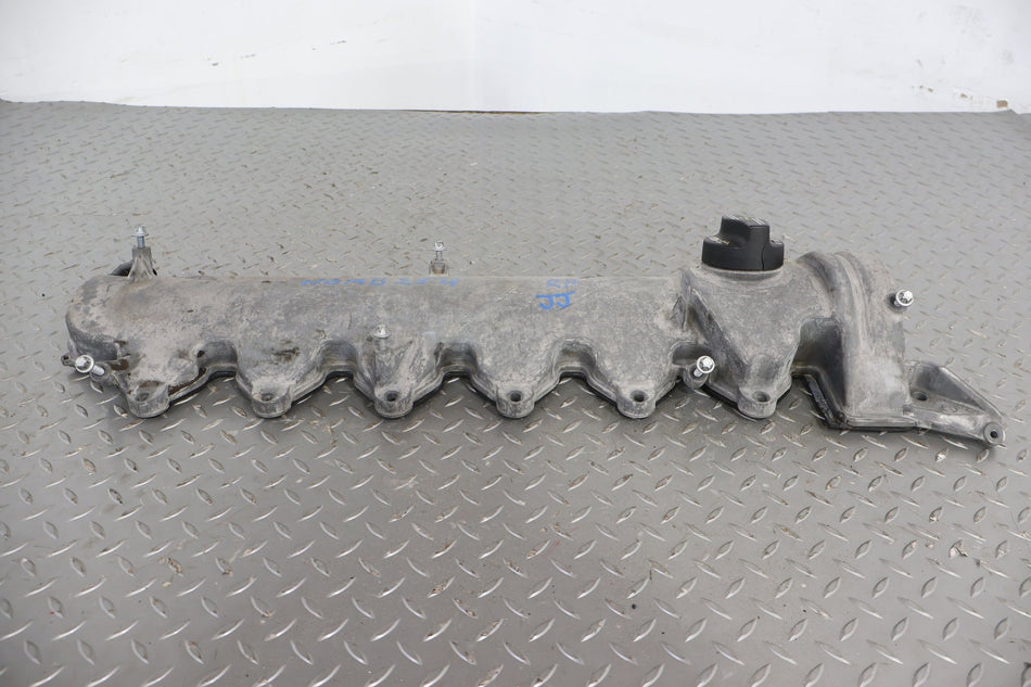 05-12 Maybach 57 W240 Right Valve Cover