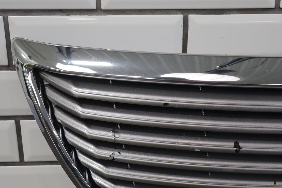 2004 Lexus LS430 F30- Grille