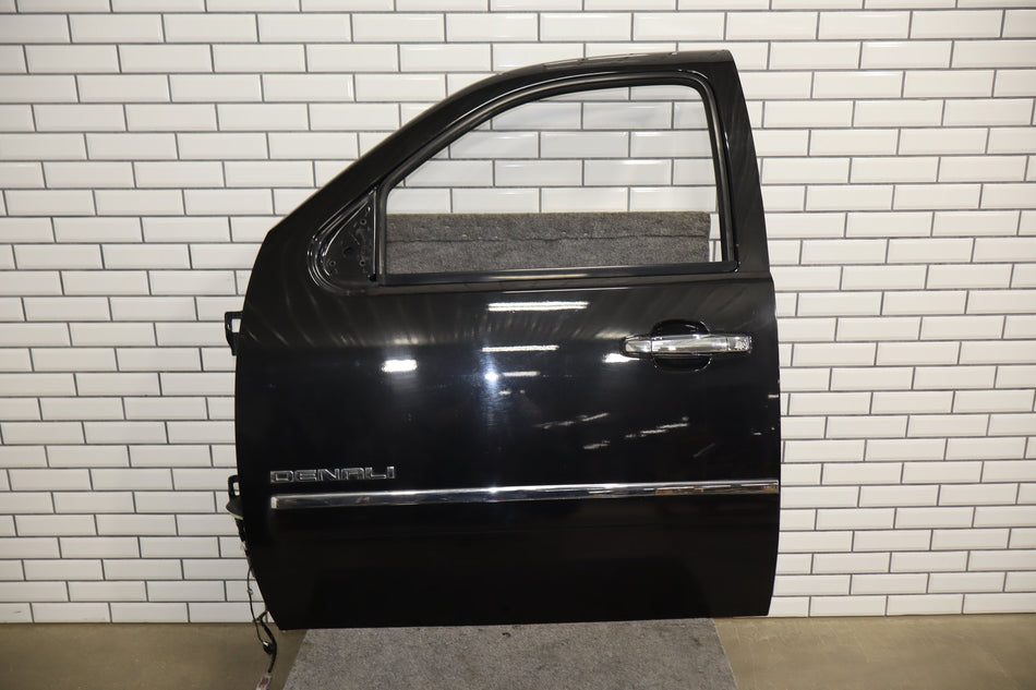 2007-2011 GMC Yukon Left Front Door Carbon Black 58