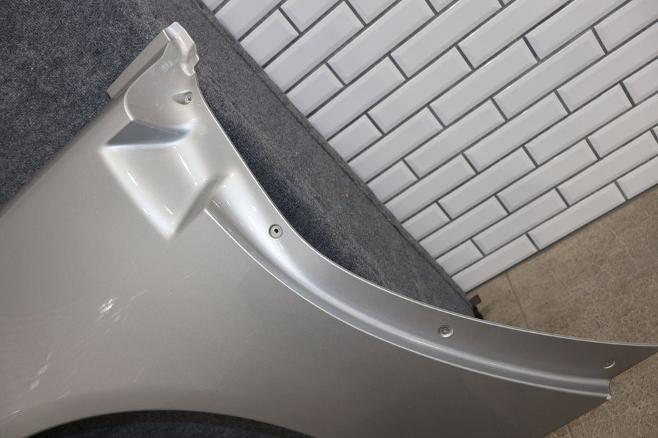 2005-2013 Chevrolet Corvette Right Quarter Panel Silver 67U