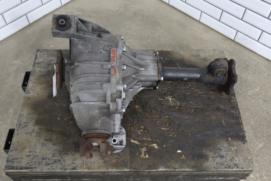 2003-2007 Hummer H2 Carrier Assembly 25819234 203685 Miles