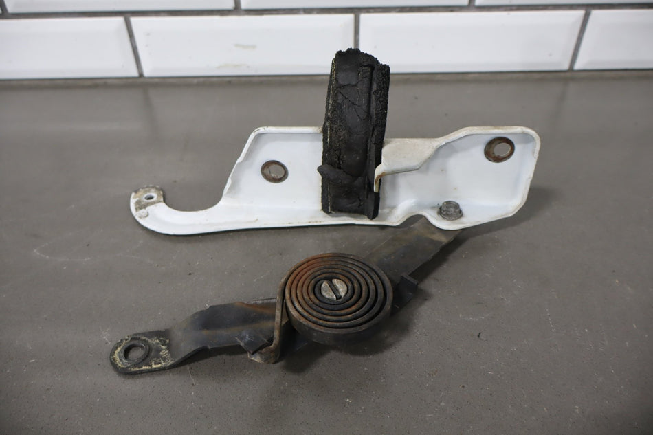1999-2000 Cadillac Escalade Hood Hinge OEM