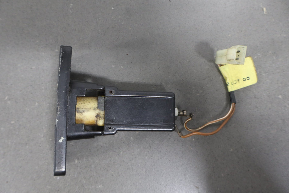 1981 Porsche 928- Lid Latch