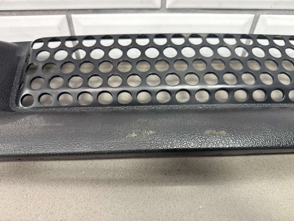 2003-2005 Hummer H2 Grille 15078156 OEM