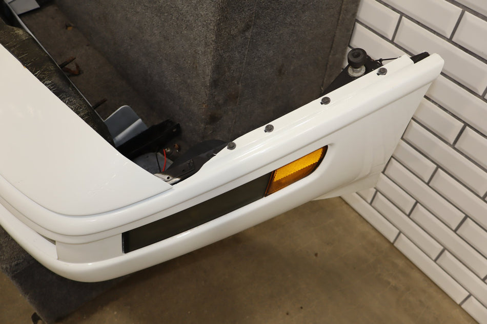 1991-1996 Chevrolet Corvette C4 - Front Bumper W/ Lamps Artic White 10