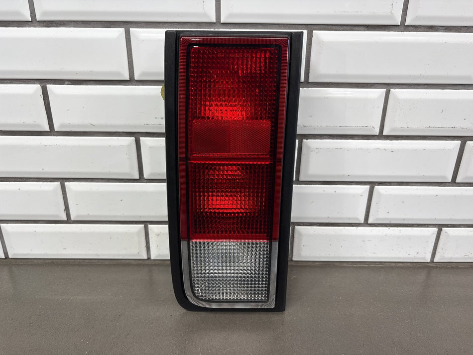 2005-2009 Hummer H2 Left Tail Light 25874015