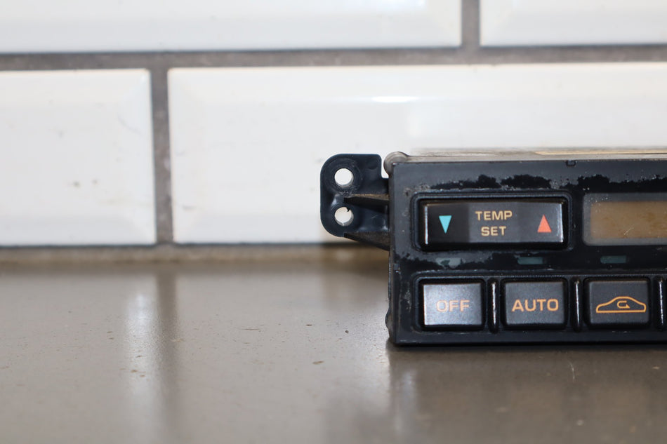 1992-1993 Chevrolet Corvette Climate Control 16162118 OEM
