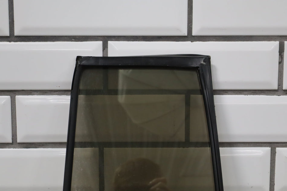 1998-2003 Lexus LX470 Right Rear Vent Window 6812360181 OEM