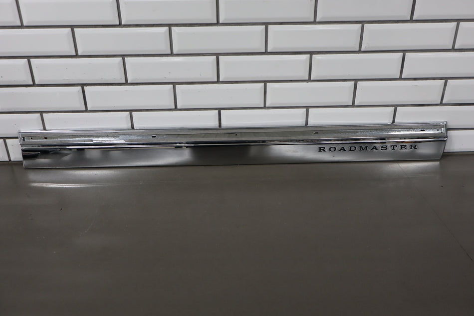 1995 Buick Roadmaster- Right Front Door Molding