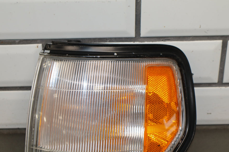 1996-1997 Lexus LX450 Left Front Lamp 8161060110 OEM