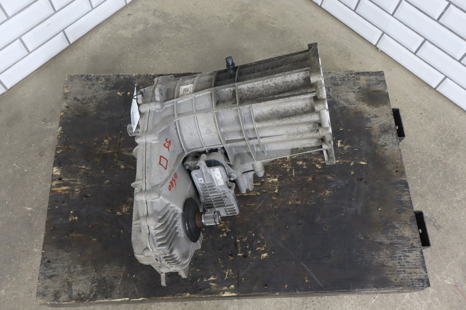 2011-2014 Porsche Cayenne Transfer Case OEM