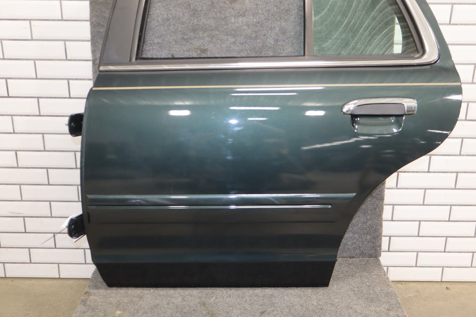 2003-2011 Ford Crown Victoria Left Rear Door aspen Green ( P5 )