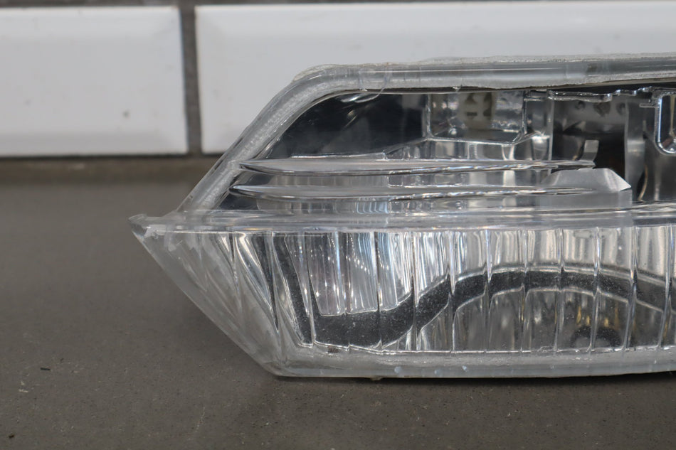 2004 Lexus LS430 F30- Left Front Lamp