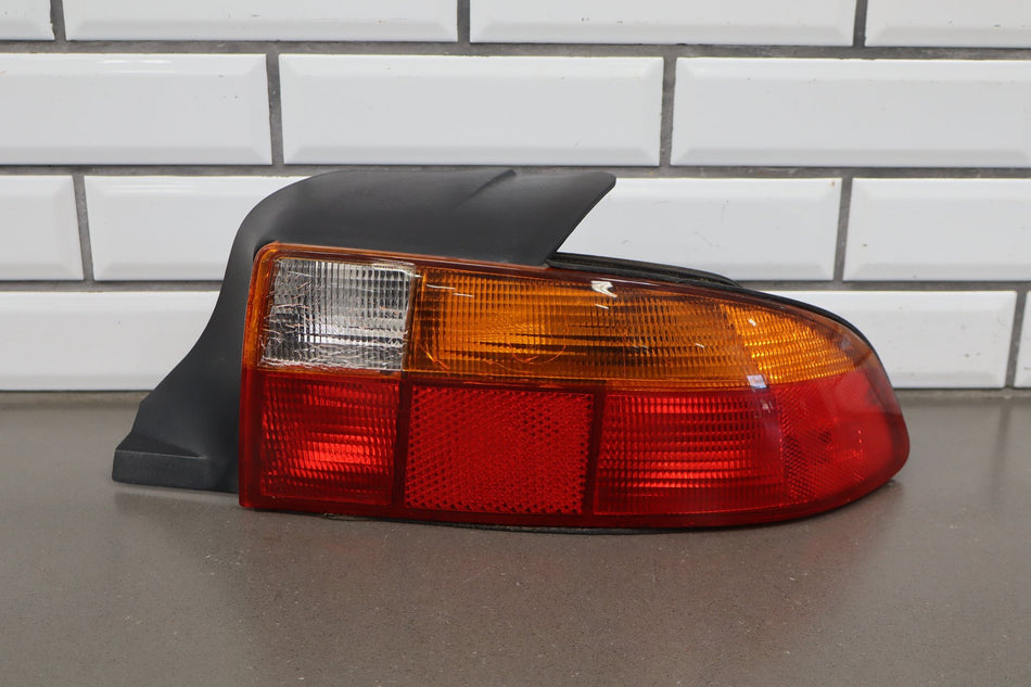 1996-1999 BMW Z3 RH Right Tail Light OEM 63218389714