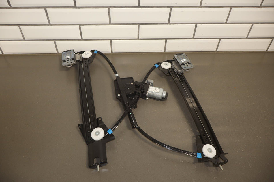 2022-2026 Tesla Model S Right Rear Door Regulator OEM