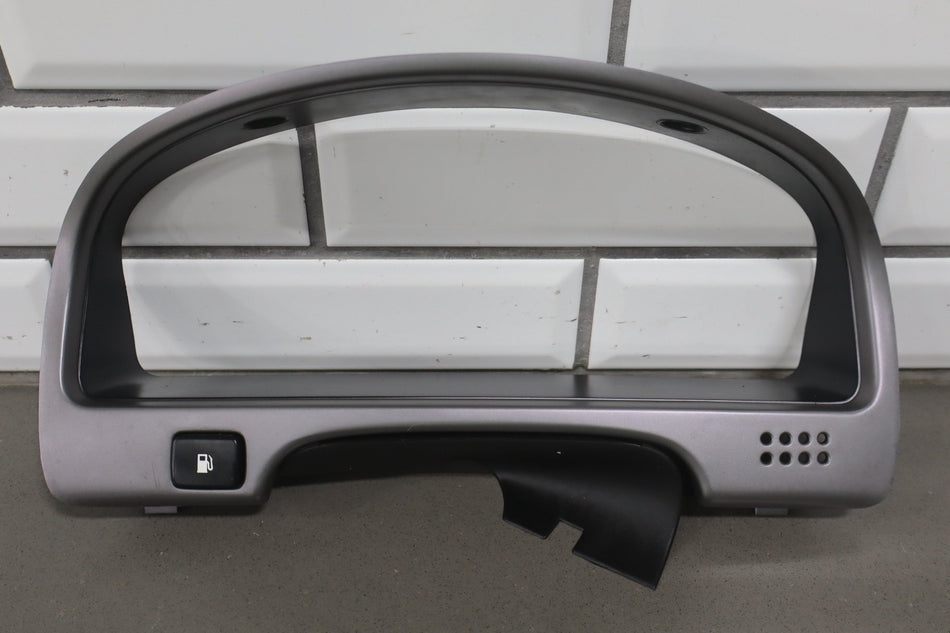 2004-2006 Pontiac GTO Speedometer Bezel Trim 92110118
