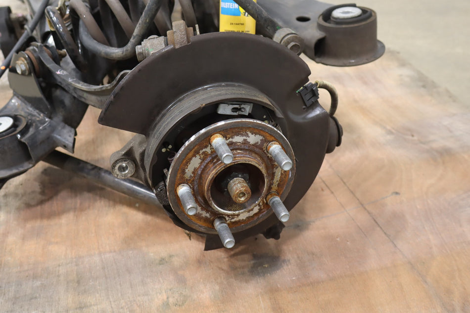 2008-2010 Dodge Challenger SRT-8 6.1L Loaded Rear Suspension Dropout OEM 3.06