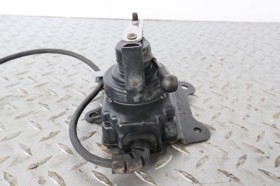 94-96 Chevy C4 Corvette Right Front Electronic Suspension Actuator 22151843