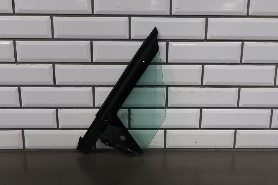 16-25 Tesla Model X Front Right Quarter Vent Door Window Glass RH 1055204-00-D
