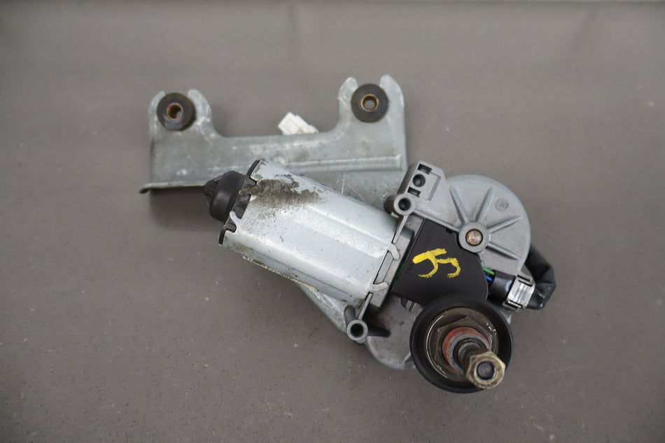 2003 Hummer H2- Rear Wiper Motor