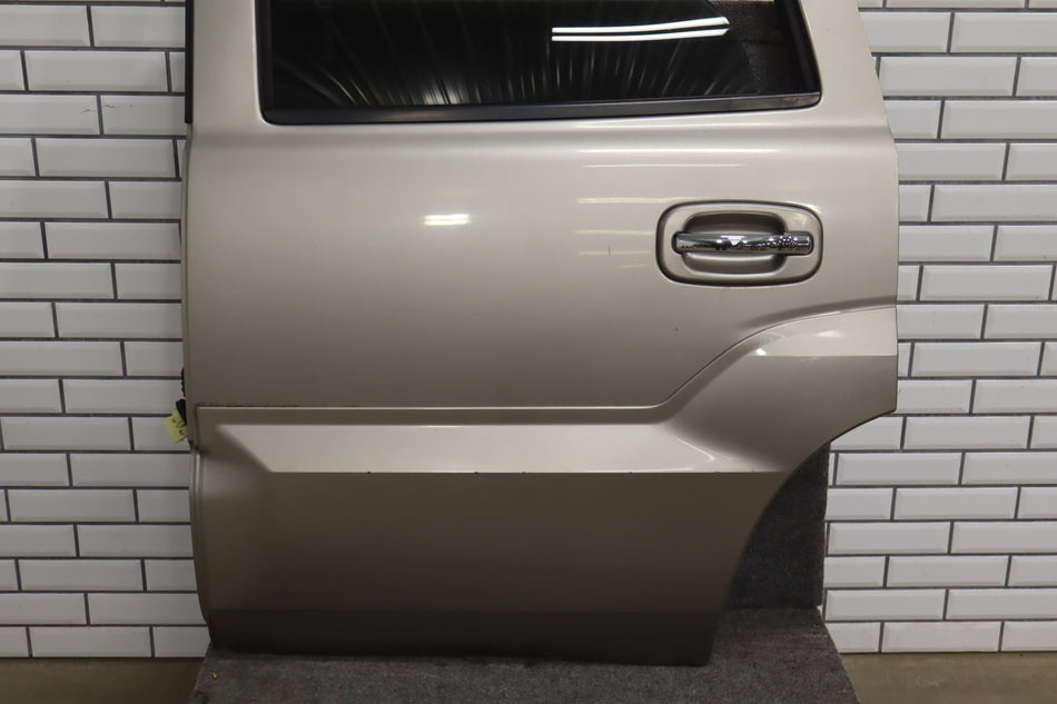 2002 Cadillac Escalade Left Rear Door Pewter Metallic ( 11U )