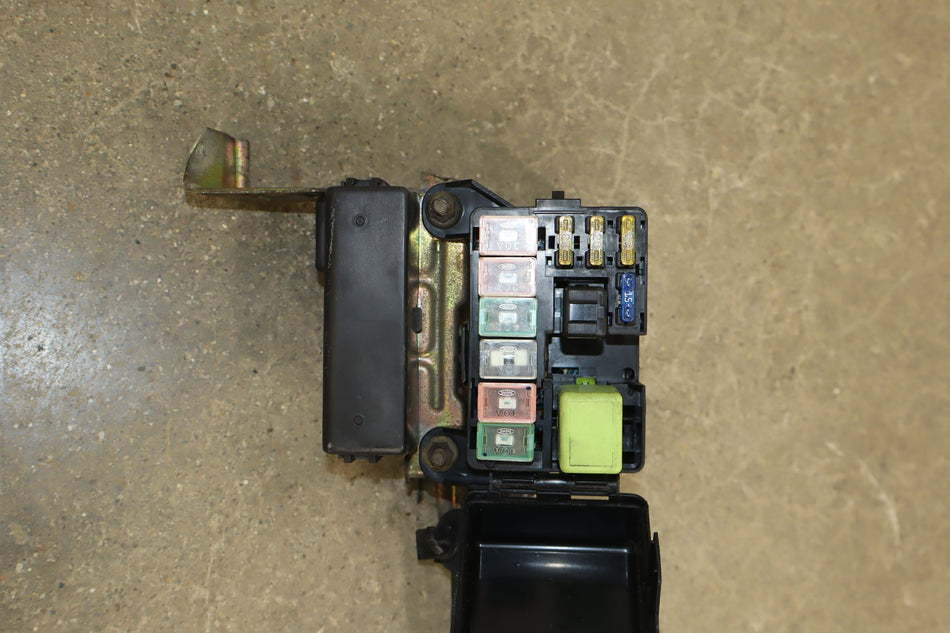 1999 Mazda MX-5 Miata L Engine Fuse Box