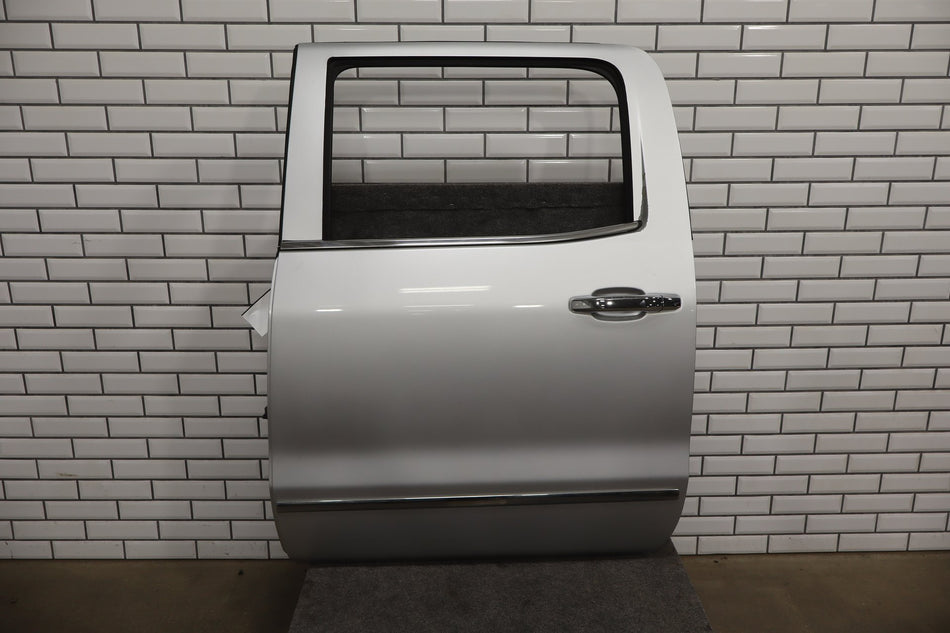 2014-2019 GMC Sierra 1500 Left Rear Door Quicksilver ( GAN ) 84208320
