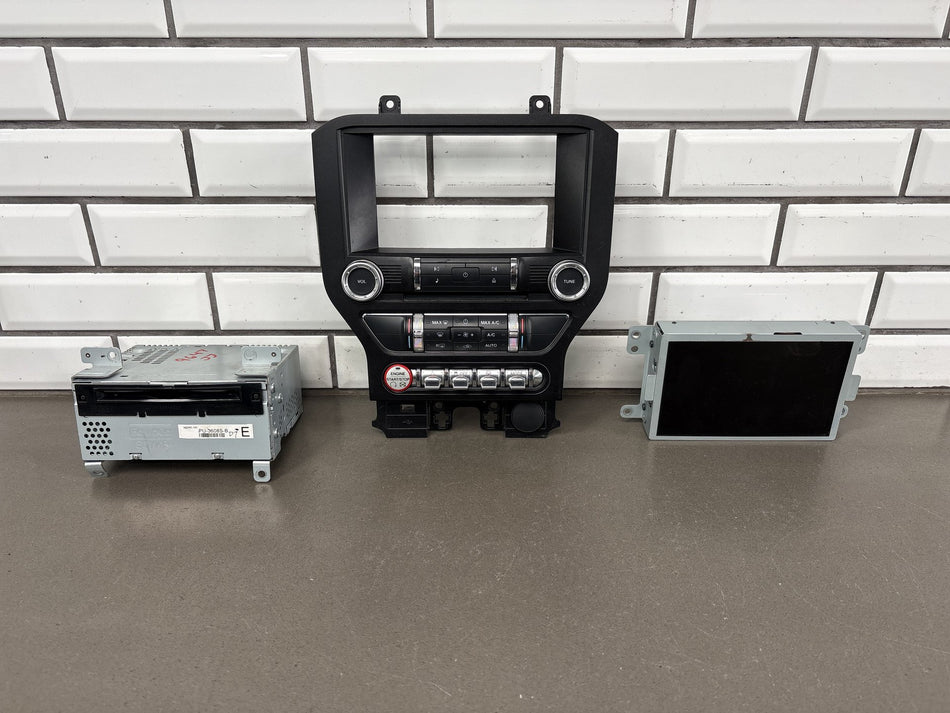 2015 Ford Mustang GT Navigation Sync II(2) Radio Receiver Touch Screen Bezel OEM