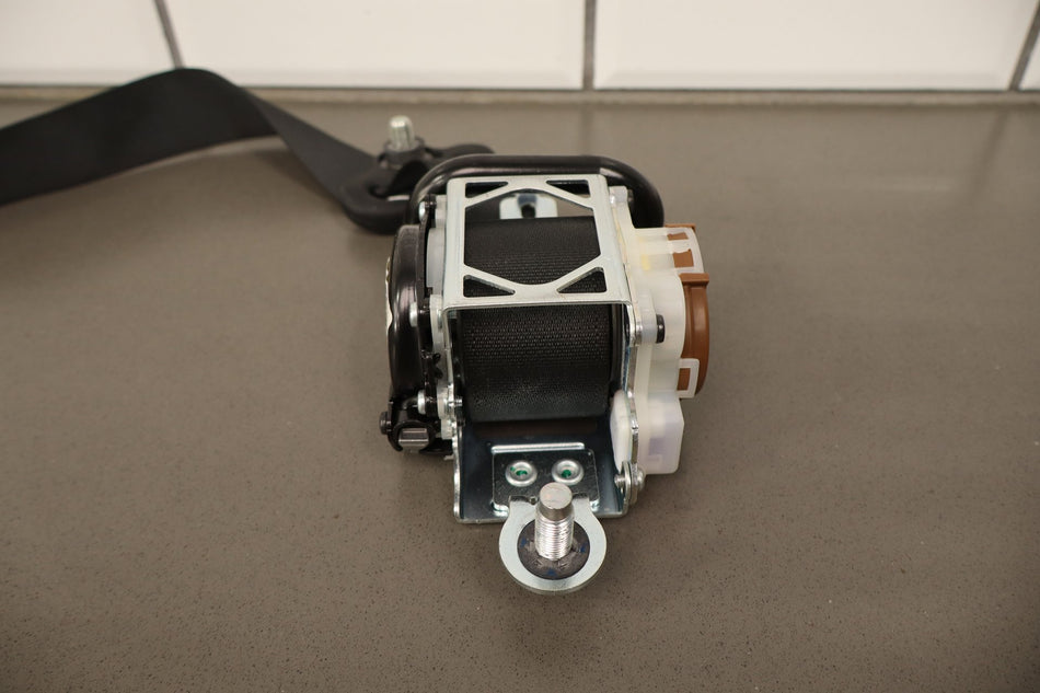 2019 Nissan Titan XD- Front Seat Belt