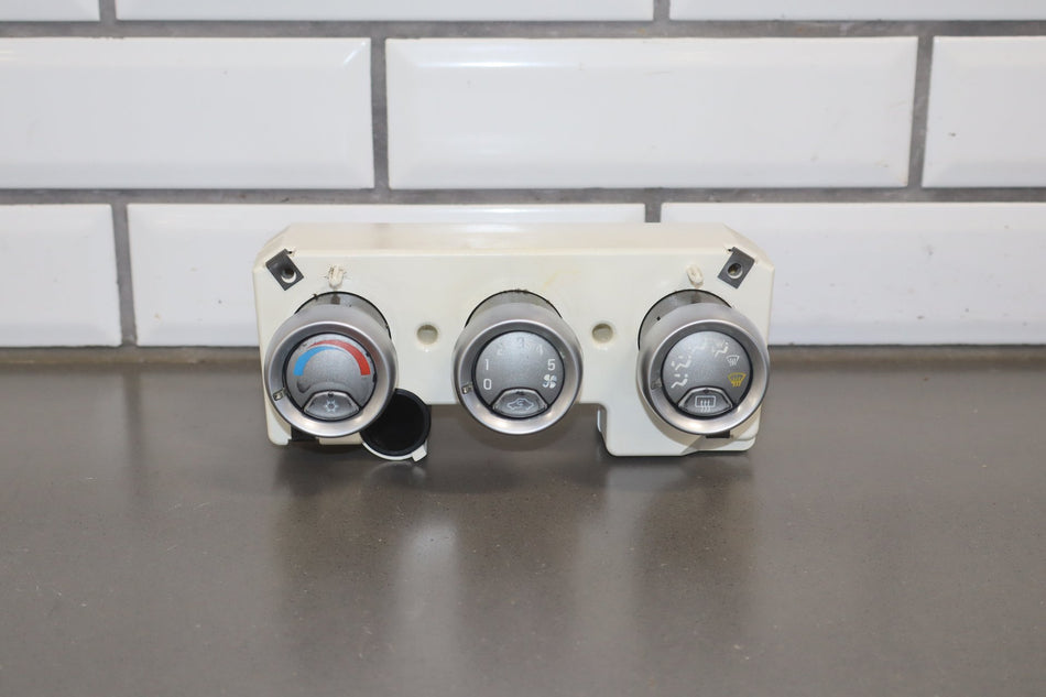 2003-2006 Chevrolet SSR Climate Heater A/C Control Panel
