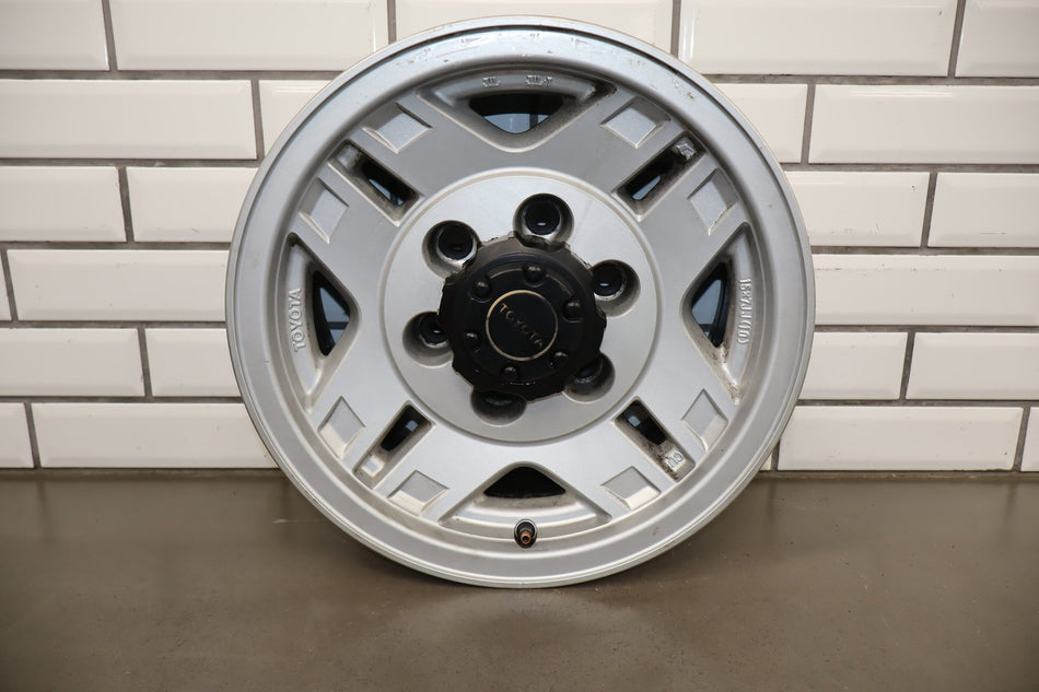 1992 Toyota Land Cruiser FJ80 15x7 Alloy Wheel Silver Split Spoke Curb Rash