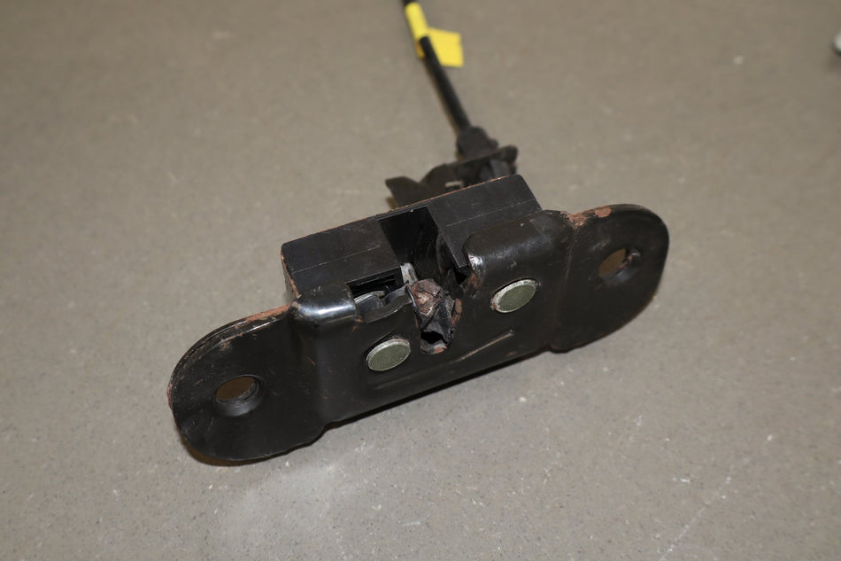 2003-2009 Hummer H2 Rear Hatch Latches W/ Release Cables