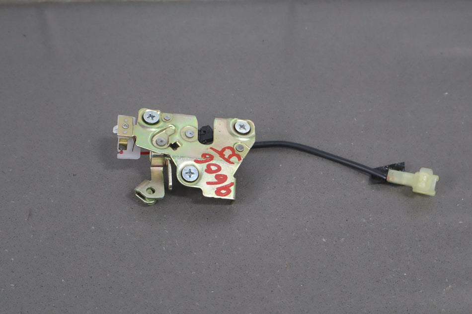1996 Honda Civic del Sol EH eh6- Lid Latch