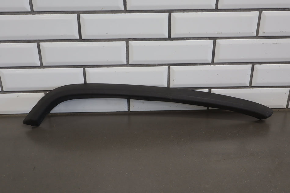 2003-2009 Hummer H2- Left Front Hood Flare Moulding 15200466