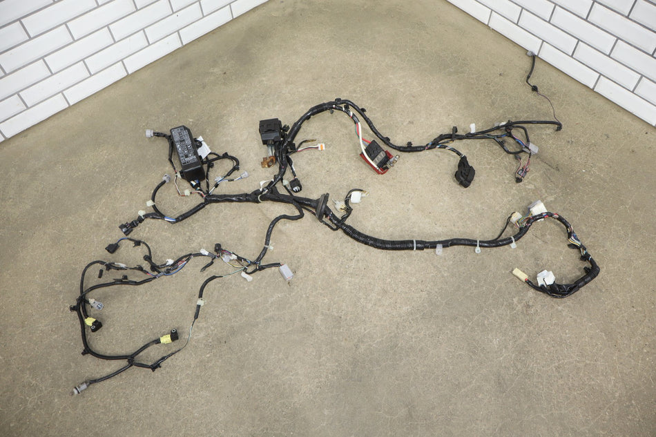 2012 Mitsubishi i-MiEV SE L Electric Engine Fuse Box