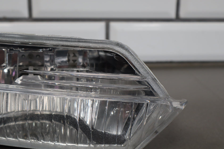 2004 Lexus LS430 F30- Aftermarket Right Front Lamp