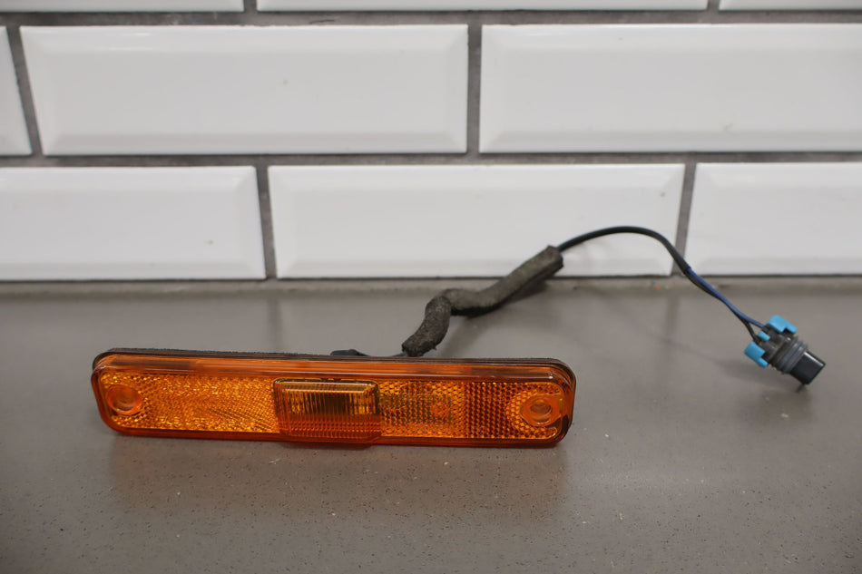 2003-2009 Hummer H2 Front Amber LED Side Marker Light/Lamp Fits Right or Left