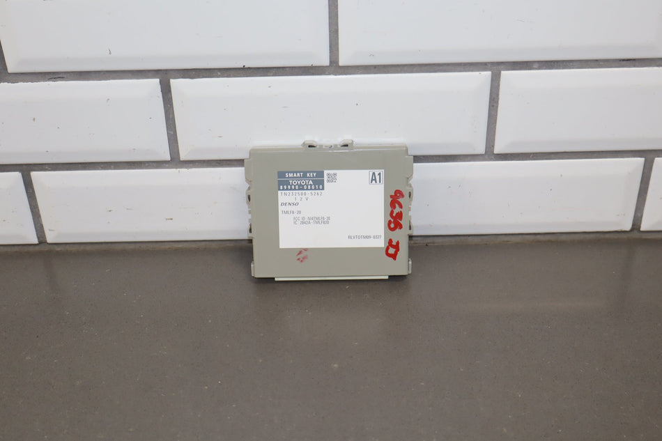 2012 Toyota Sienna- Key Remote Module PN: 8999008010