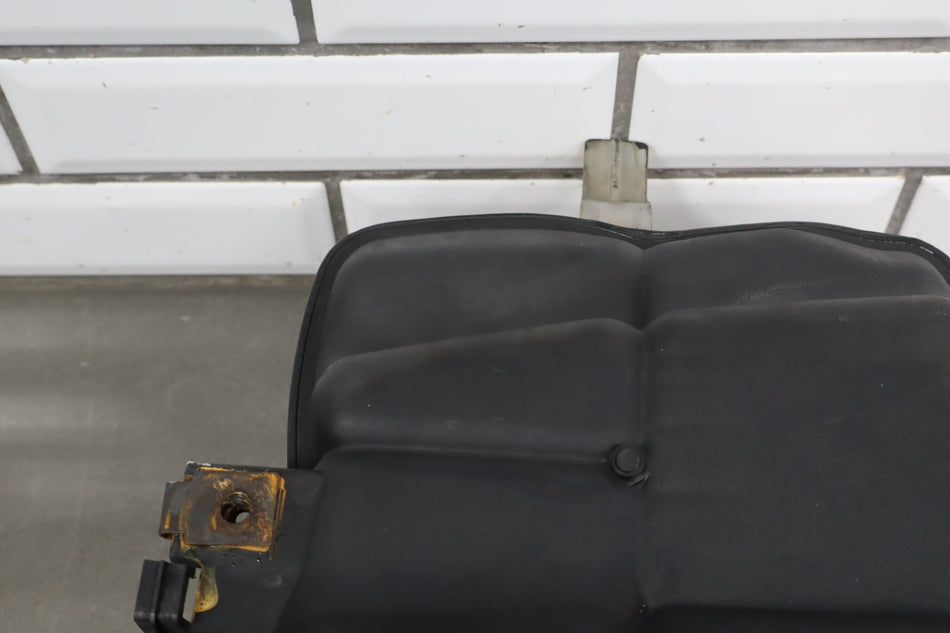 2003-2004 Ford F250 F350 6.0L Powerstroke Coolant Degas Bottle Assembly
