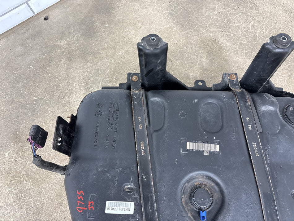 14-19 Jeep Grand Cherokee 3.0 EcoDiesel DEF Tank w Pump