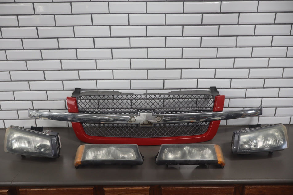 2003 Chevrolet Silverado Grille 19168629 OEM