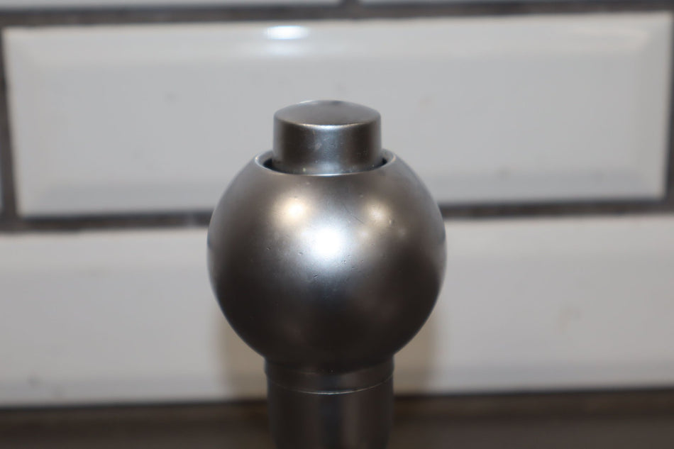 2003 Chevrolet SSR- Shift Knob