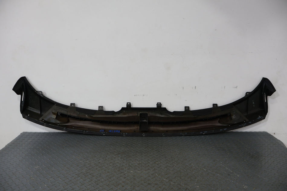 06-12 Bentley Flying Spur Dash Defrost Vent (Black Leather)