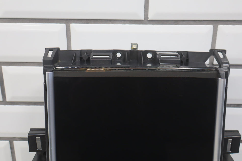 2015 Tesla Model S- MCU2 Media Control Unit 1450737-00-B Interl