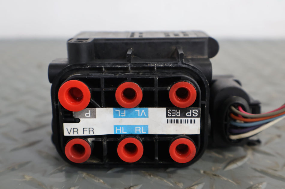 07-12 Mercedes GL450 X164 Air Suspension Valve Block