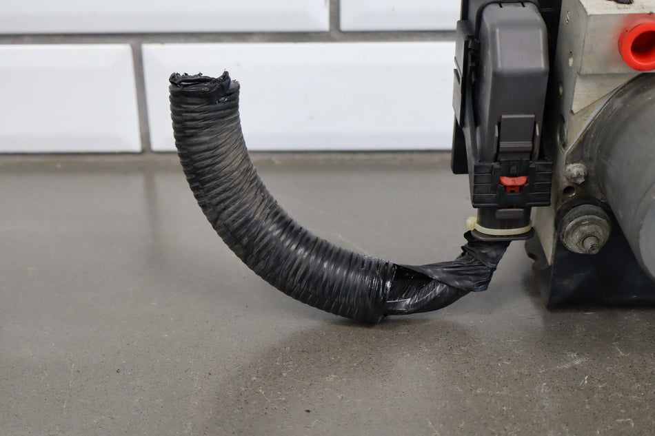 2009-2014 Chevrolet Tahoe ABS Brake Unit 20896912 OEM
